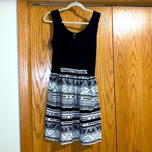 BCX black and white dress